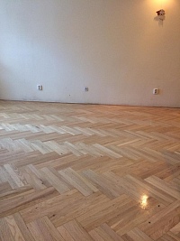 Leštěnka na parkety 7