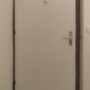 Bezpečnostní dveře do paneláku 5