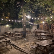 Restaurace Praha 6 s živou hudbou