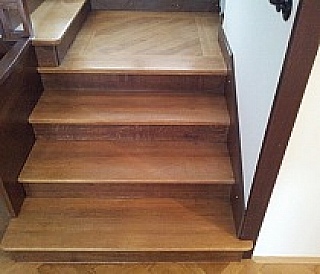 Renovace dřevěných schodů 1